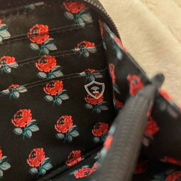 Vera Bradley Clutch - Picture 5 of 5